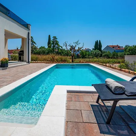 2 Bedroom Beautiful In Dom wakacyjny *