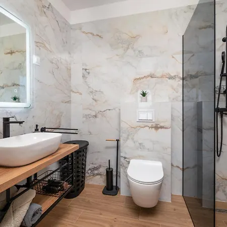 2 Bedroom Beautiful In בית נופש וודניאן