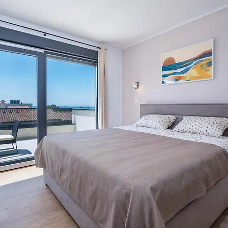 2 Bedroom Beautiful In Dom wakacyjny Vodnjan