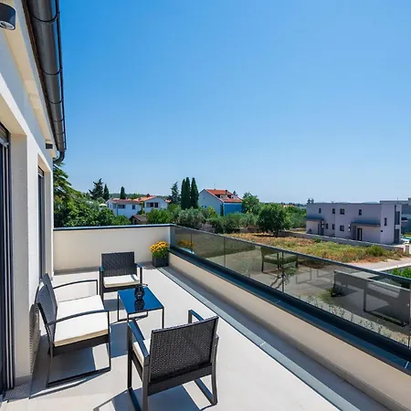 2 Bedroom Beautiful In *